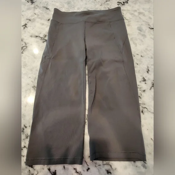 Gray Tech Gear Cropped Leggings - Picture 1 of 4